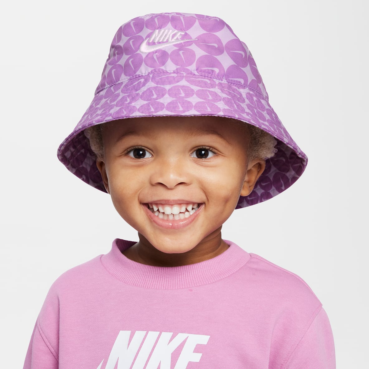 Nike Futura UPF 40+ Nike Futura UPF 40+ Gorro tipo pescador infantil