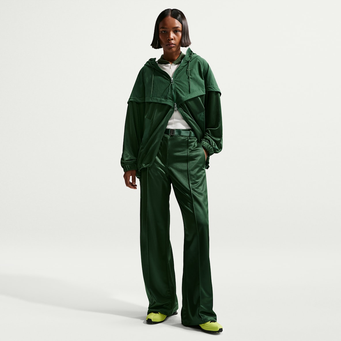 Nike Sportswear Women's Loose Mid-Rise Belted Pintuck Pants