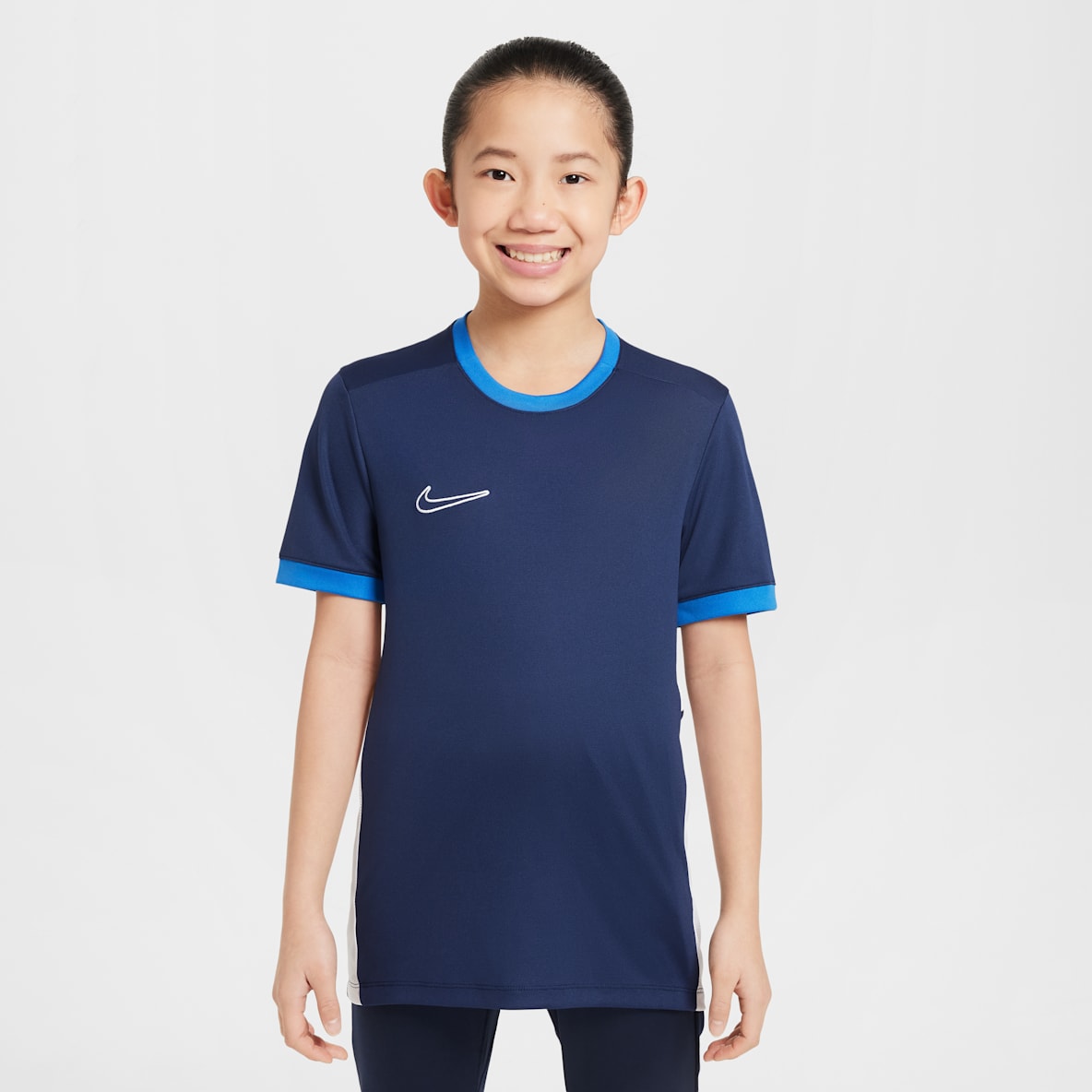 Nike Academy Nike Academy Playera de fútbol de manga corta Dri-FIT para niños talla grande