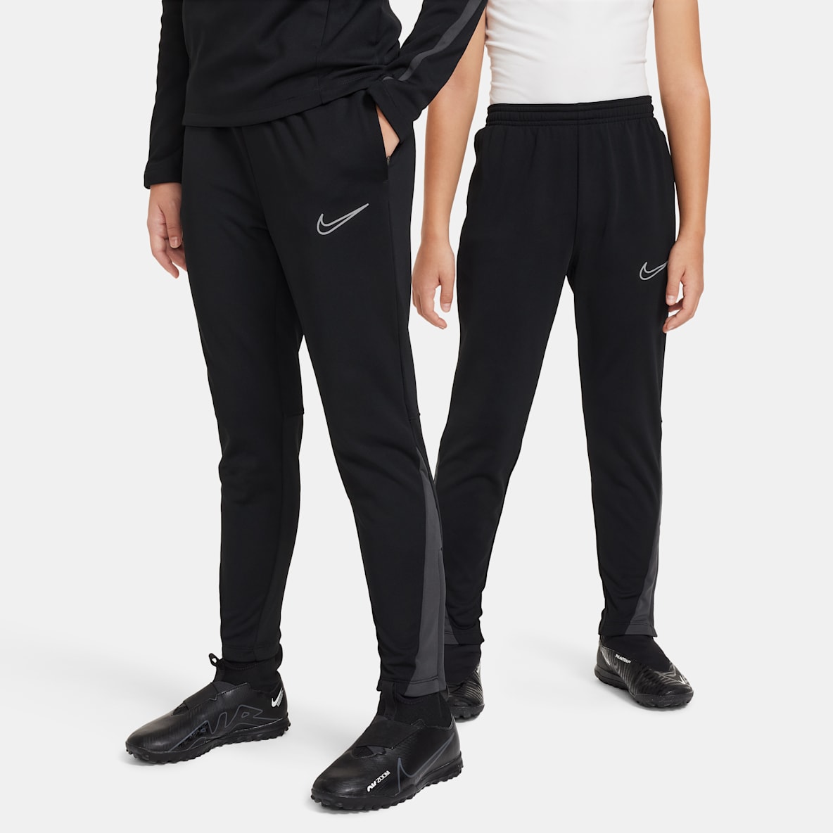 Nike Therma-FIT Academy Nike Therma-FIT Academy Ποδοσφαιρικό παντελόνι για μεγάλα παιδιά