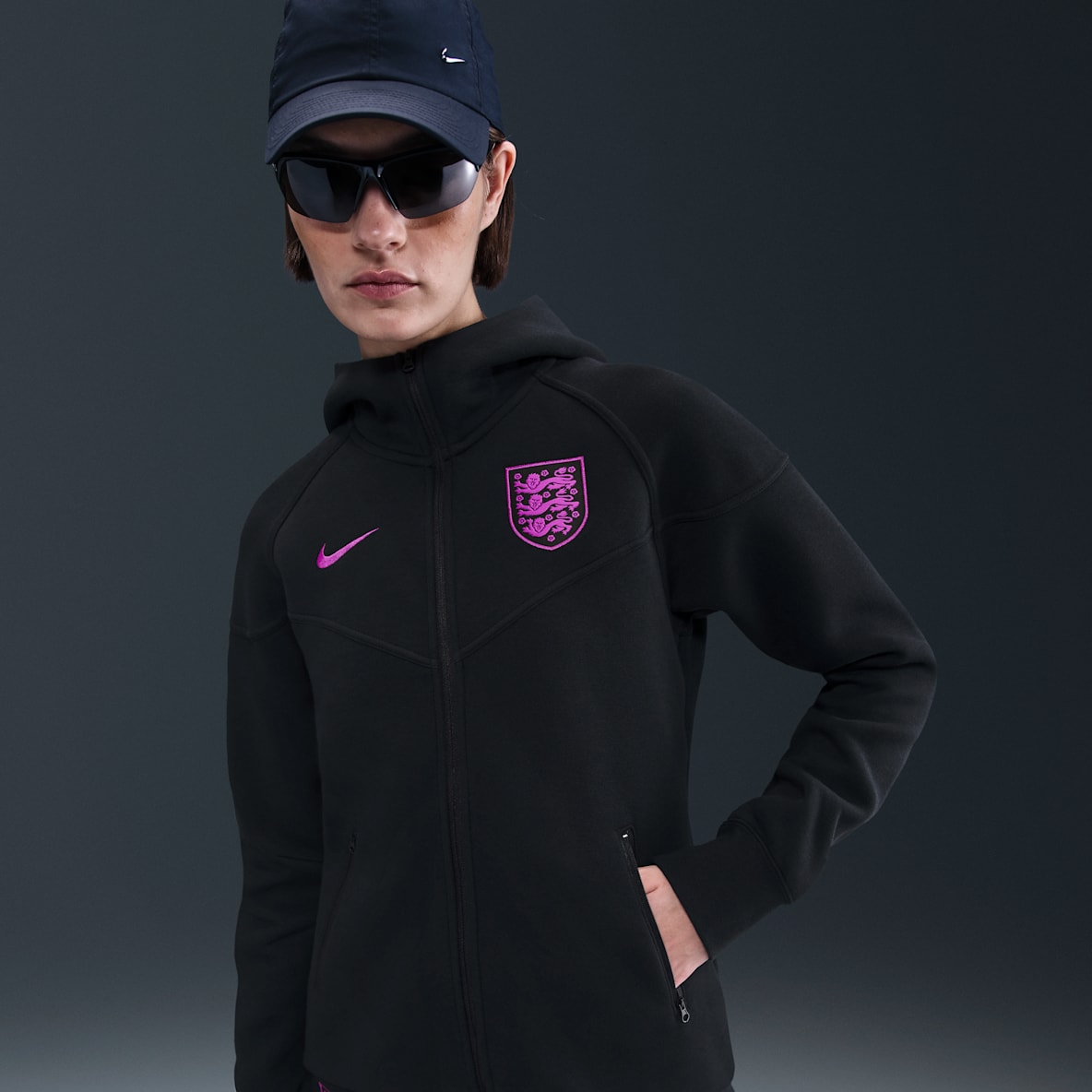England Tech Windrunner England Tech Windrunner Women's Nike Football Fleece Full-Zip Hoodie