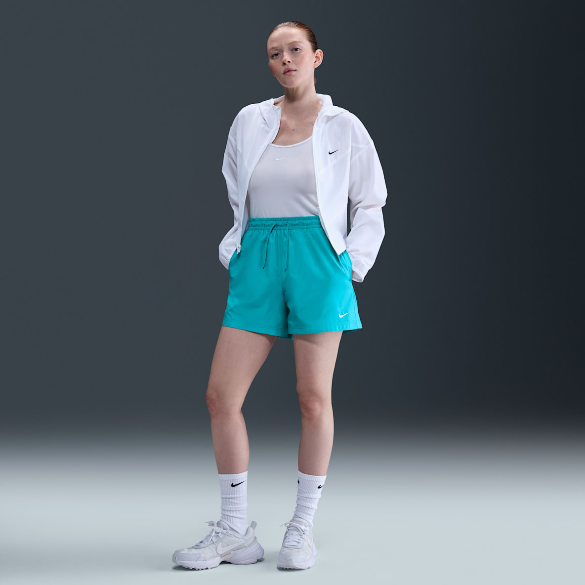 Nike Sportswear Classic Wovens Nike Sportswear Classic Wovens Shorts de tiro medio para mujer