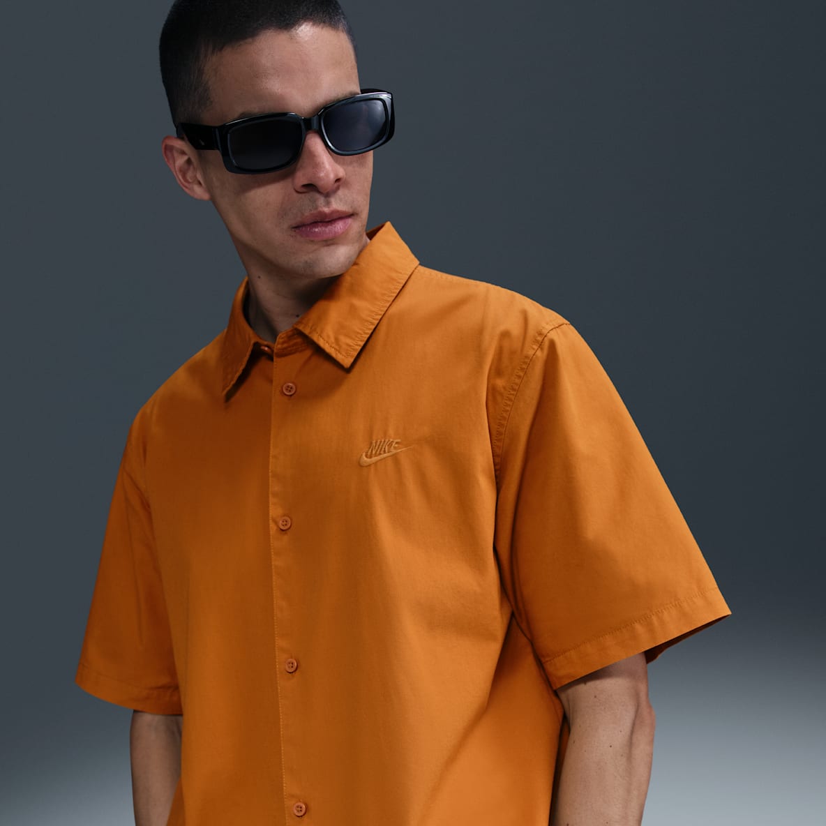 Nike Club Men's Short-Sleeve Button-Down Shirt