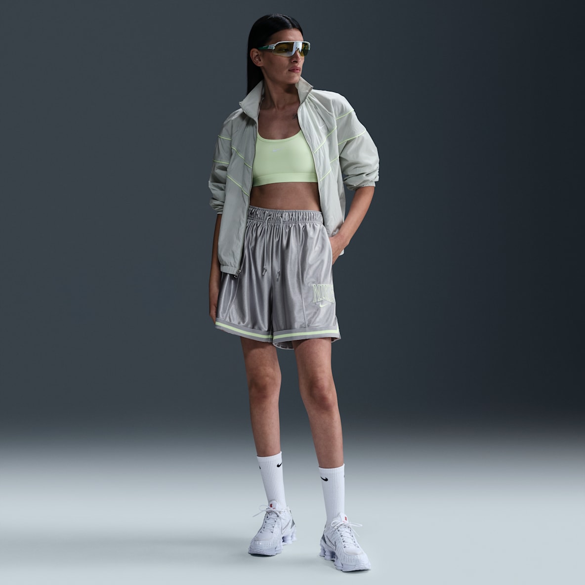 Nike Sportswear Nike Sportswear Women's Loose Mid-Rise Graphic Shorts