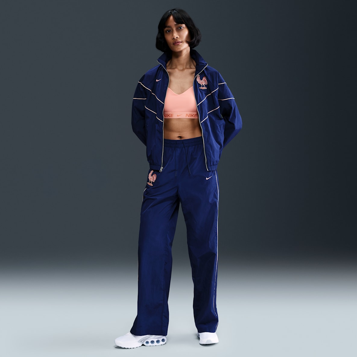 FFF Windrunner FFF Windrunner Women's Nike Football High-Waisted Woven Pants