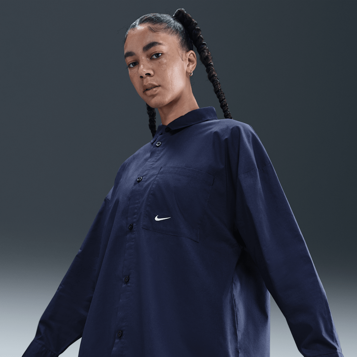 Nike Sportswear Chill Poplin Nike Sportswear Chill Poplin Woven Loose Long-Sleeve Button-Down Top