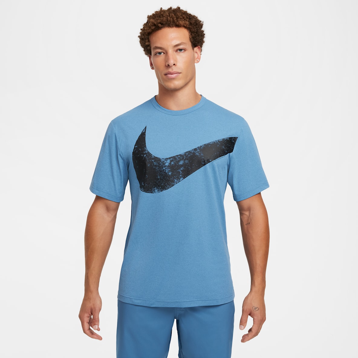 Nike Hyverse Swoosh Men's Dri-FIT Short-sleeve Fitness Top