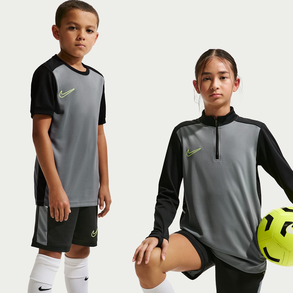 Nike Academy Older Kids' Dri-FIT Football Knit Shorts