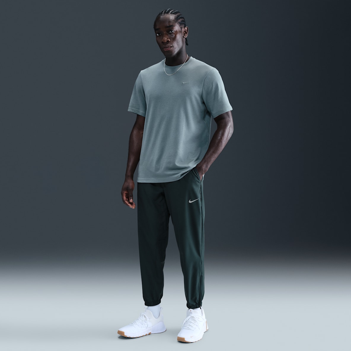 Nike Form Men's Dri-FIT Tapered Versatile Trousers
