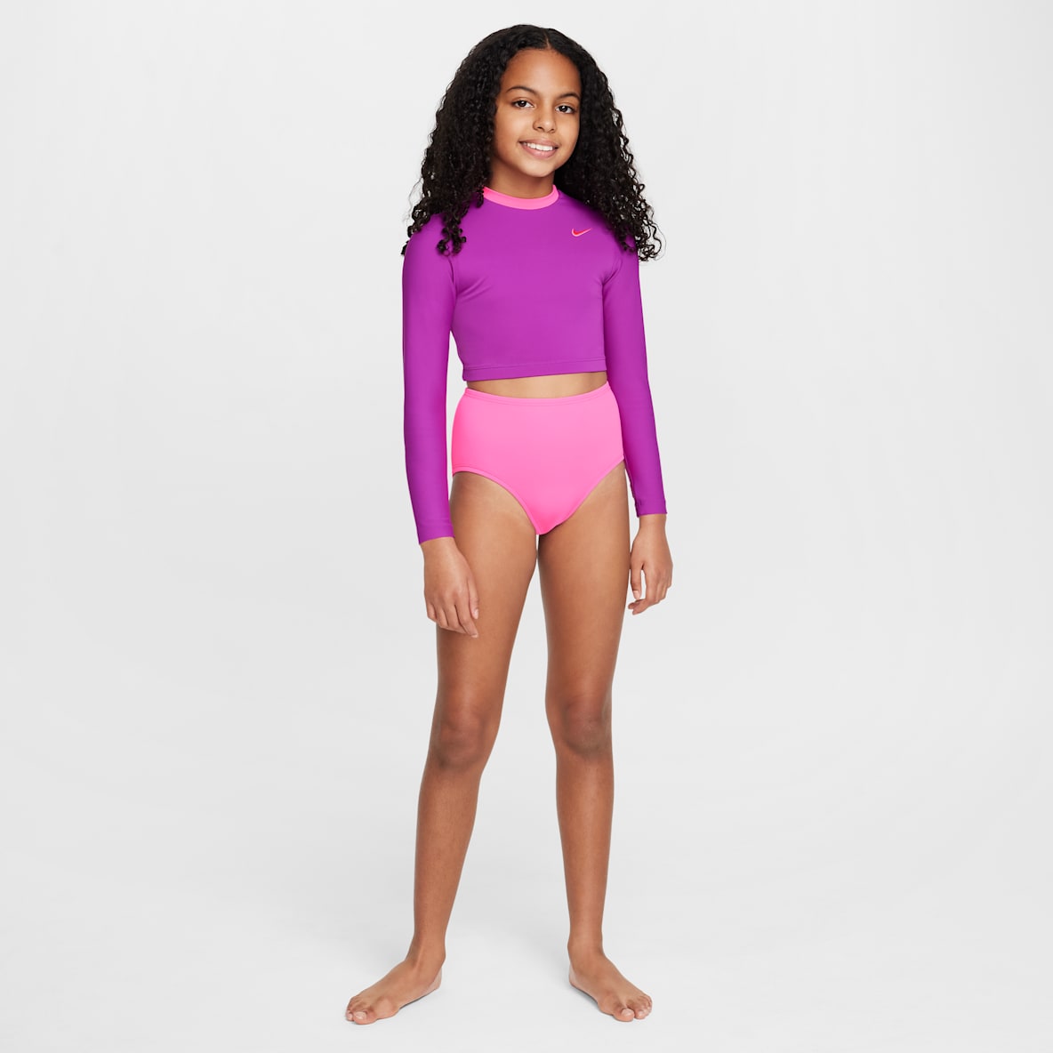 Natación Nike Natación Nike Conjunto de top cropped de manga larga y parte de abajo de tiro alto para niña talla grande