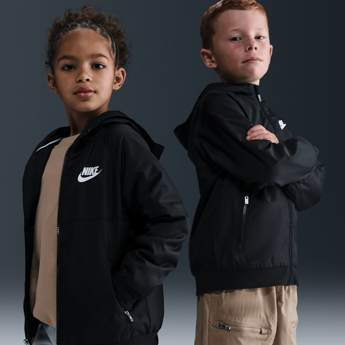 Nike Nike Rompevientos con paneles para niños talla pequeña