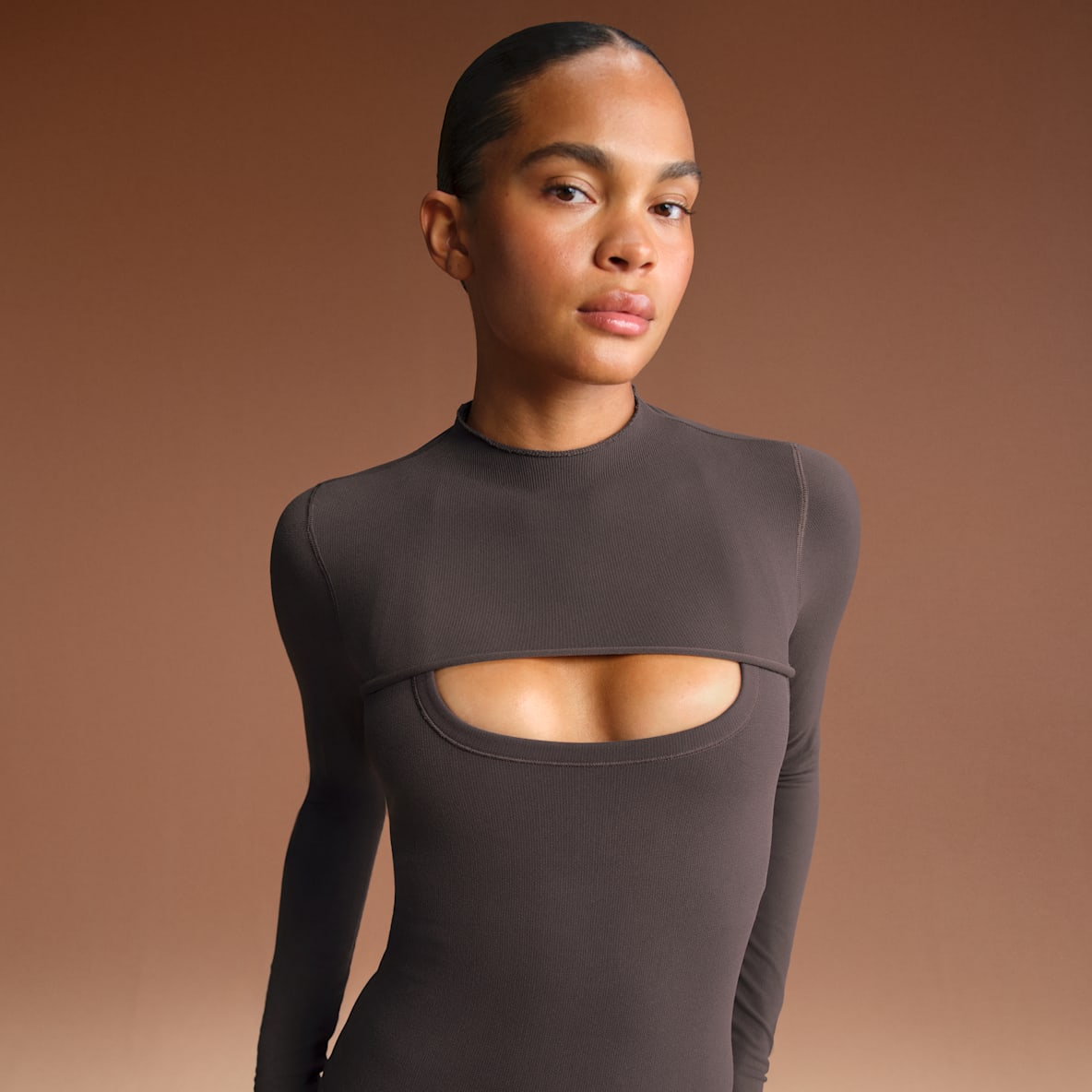 NikeSKIMS Vintage Seamless NikeSKIMS Vintage Seamless Women's Long-Sleeve Shrug