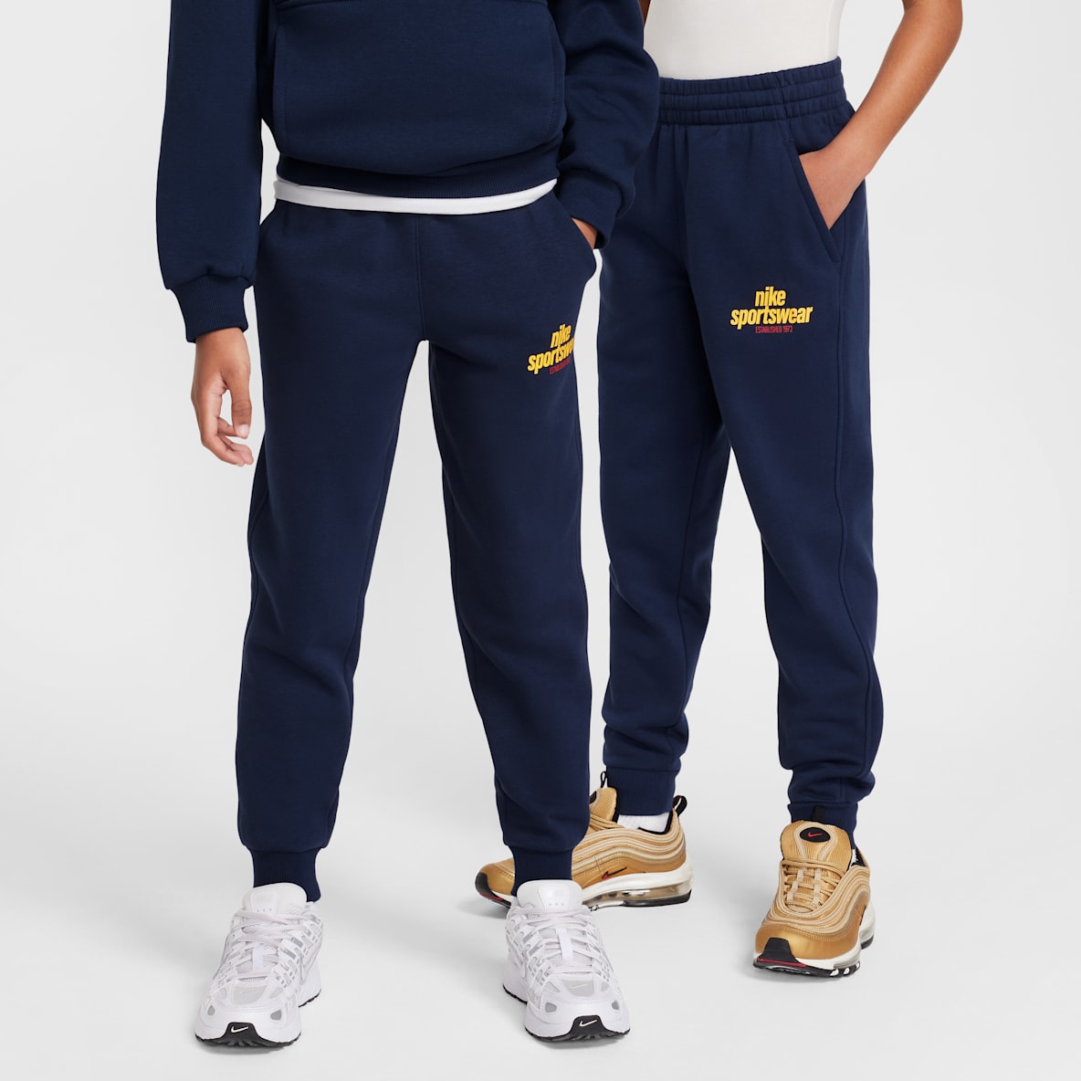 Nike Sportswear Club Fleece Běžecké kalhoty pro větší děti