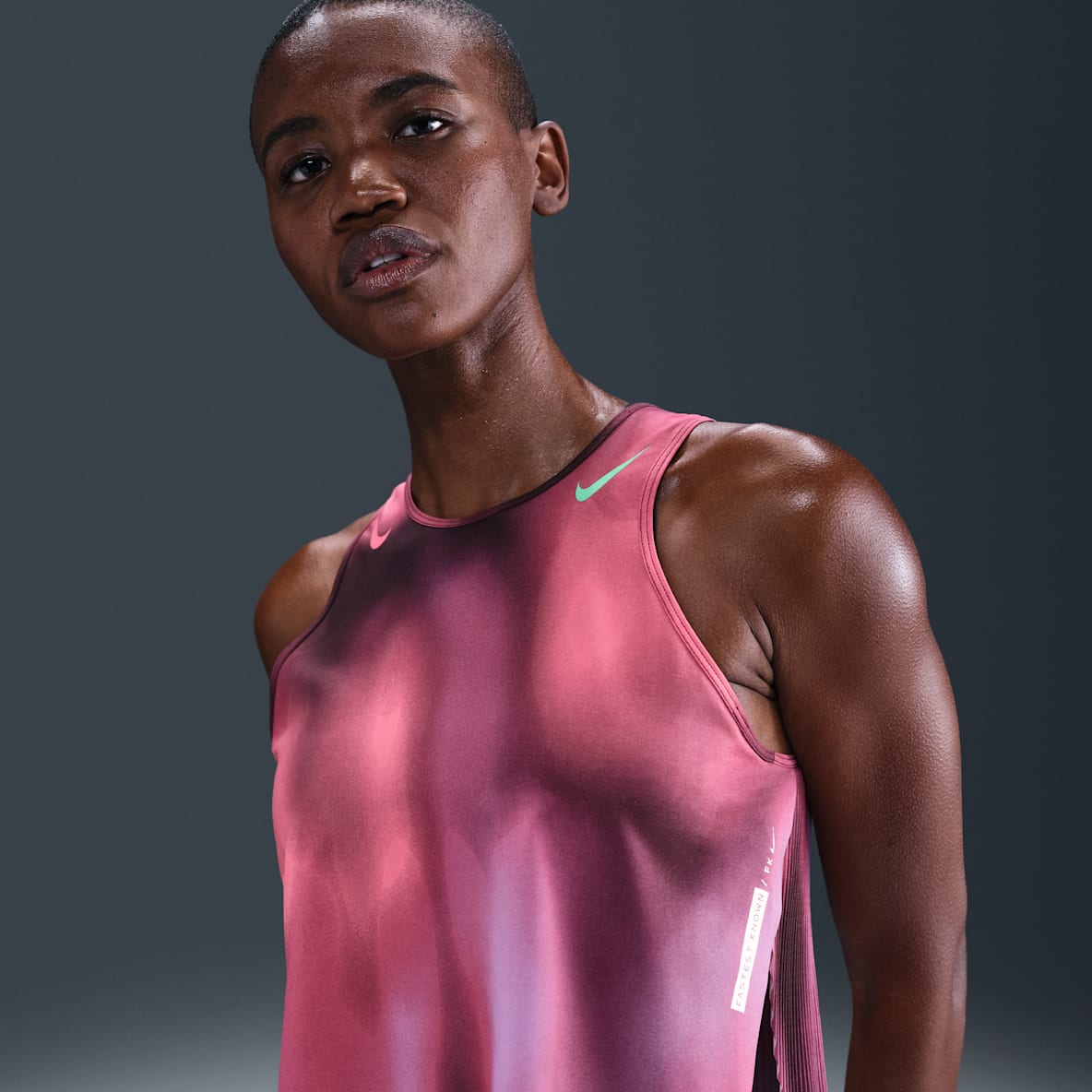 Nike AeroSwift "Faith Kipyegon" Nike AeroSwift "Faith Kipyegon" Samarreta de tirants de running de disseny cropped Dri-FIT ADV - Dona