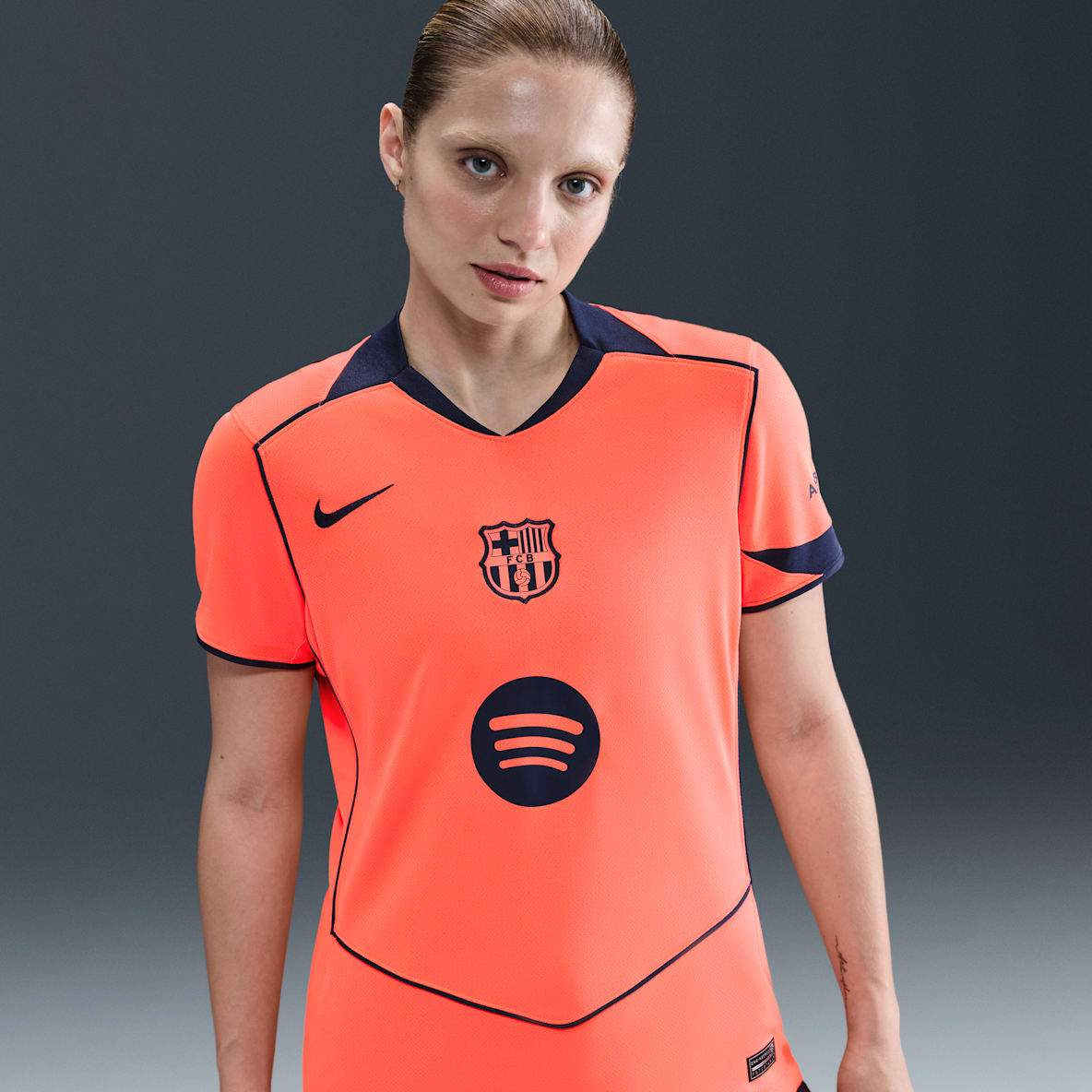 F.C. Barcelona 2025/26 Stadium Third F.C. Barcelona 2025/26 Stadium Third Women's Nike Dri-FIT Total 90 Football Replica Shirt