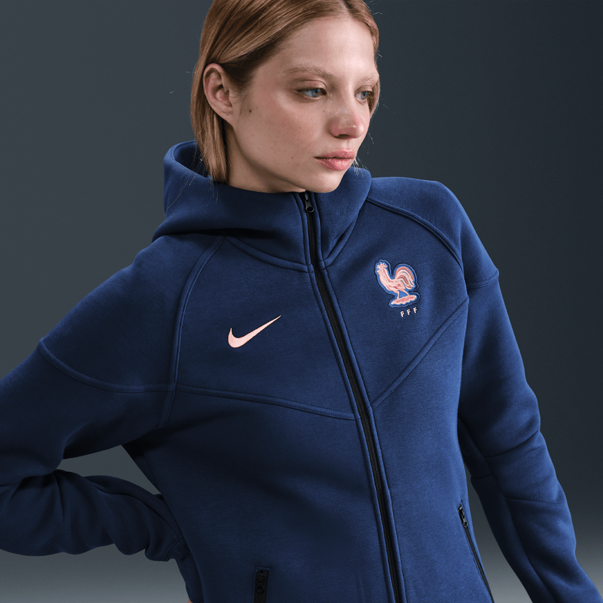 FFF Tech Windrunner FFF Tech Windrunner Women's Nike Football Fleece Full-Zip Hoodie