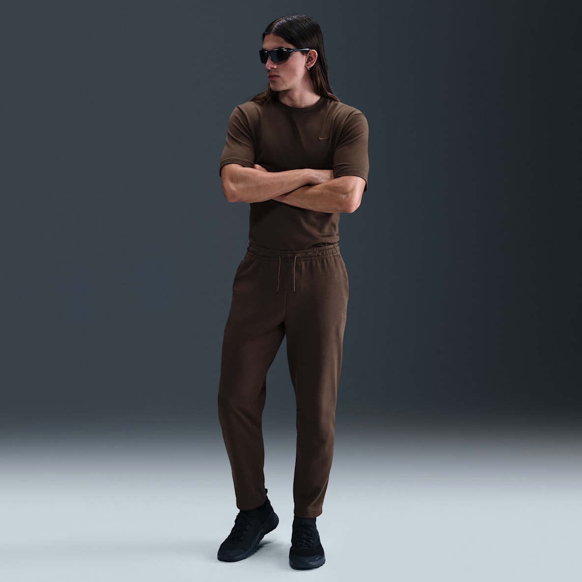 Nike Primary Fleece Nike Primary Fleece Pants de alto rendimiento Dri-FIT de pierna entallada con protección UV para hombre