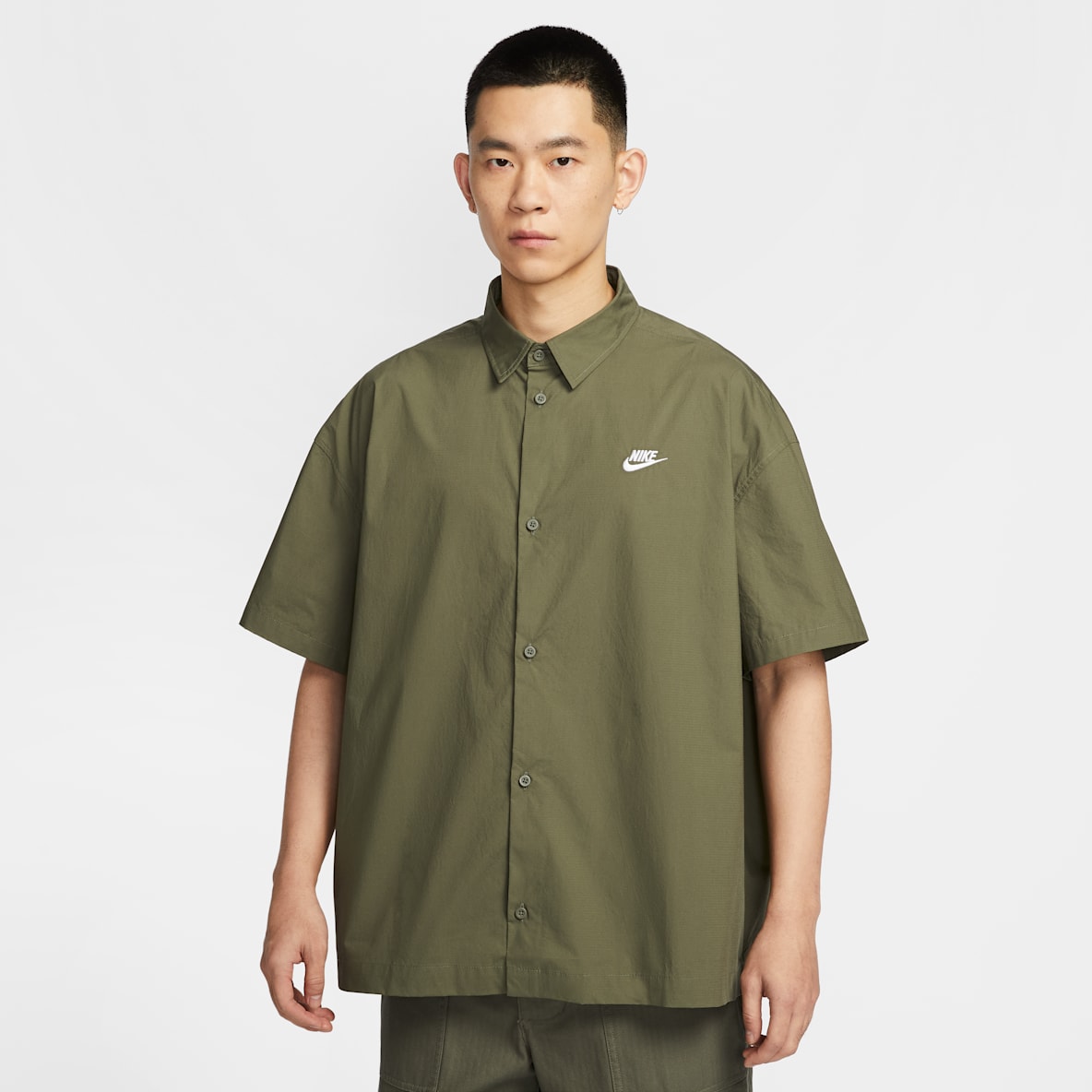 Nike Club Nike Club Men's Short-Sleeve Button-Up Shirt