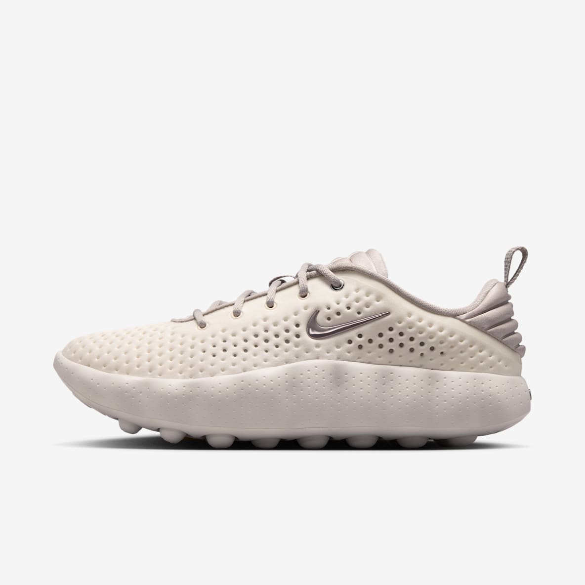 Nike Mind 002 Men's Pregame Shoes