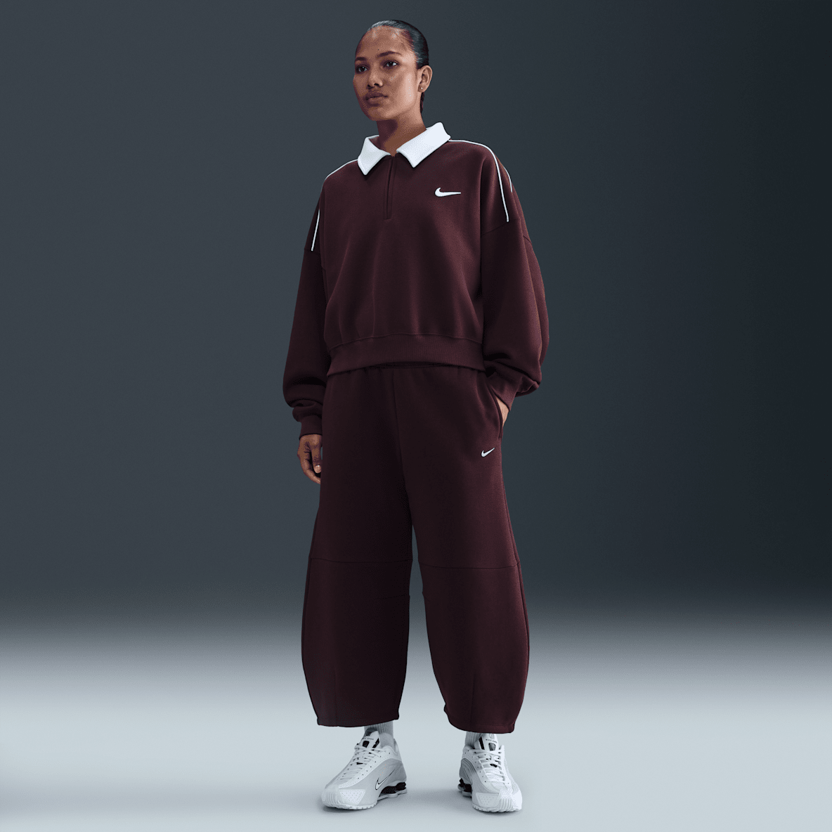 Nike Sportswear Phoenix Fleece Nike Sportswear Phoenix Fleece Pantalones entubados de tiro medio holgados para mujer