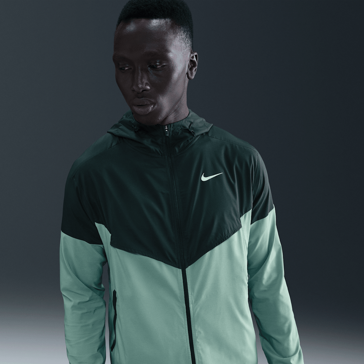 Nike Impossibly Light Windrunner Nike Impossibly Light Windrunner Veste de running pour homme