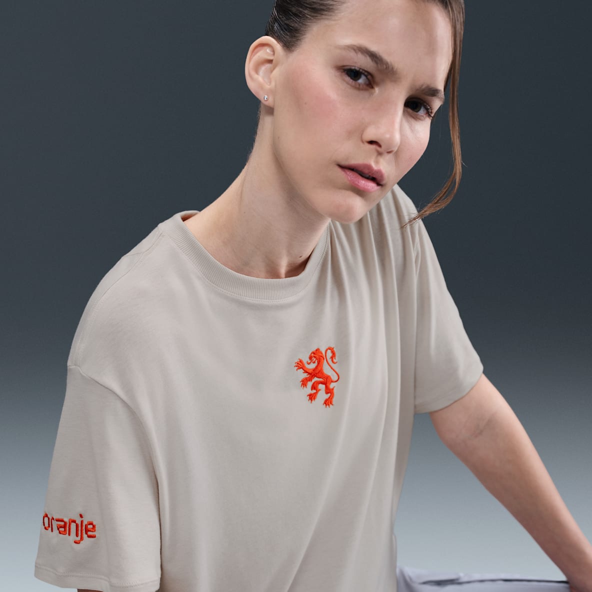 Netherlands Relaxed Netherlands Relaxed Women's Nike One Dri-FIT Football Short-Sleeve Top