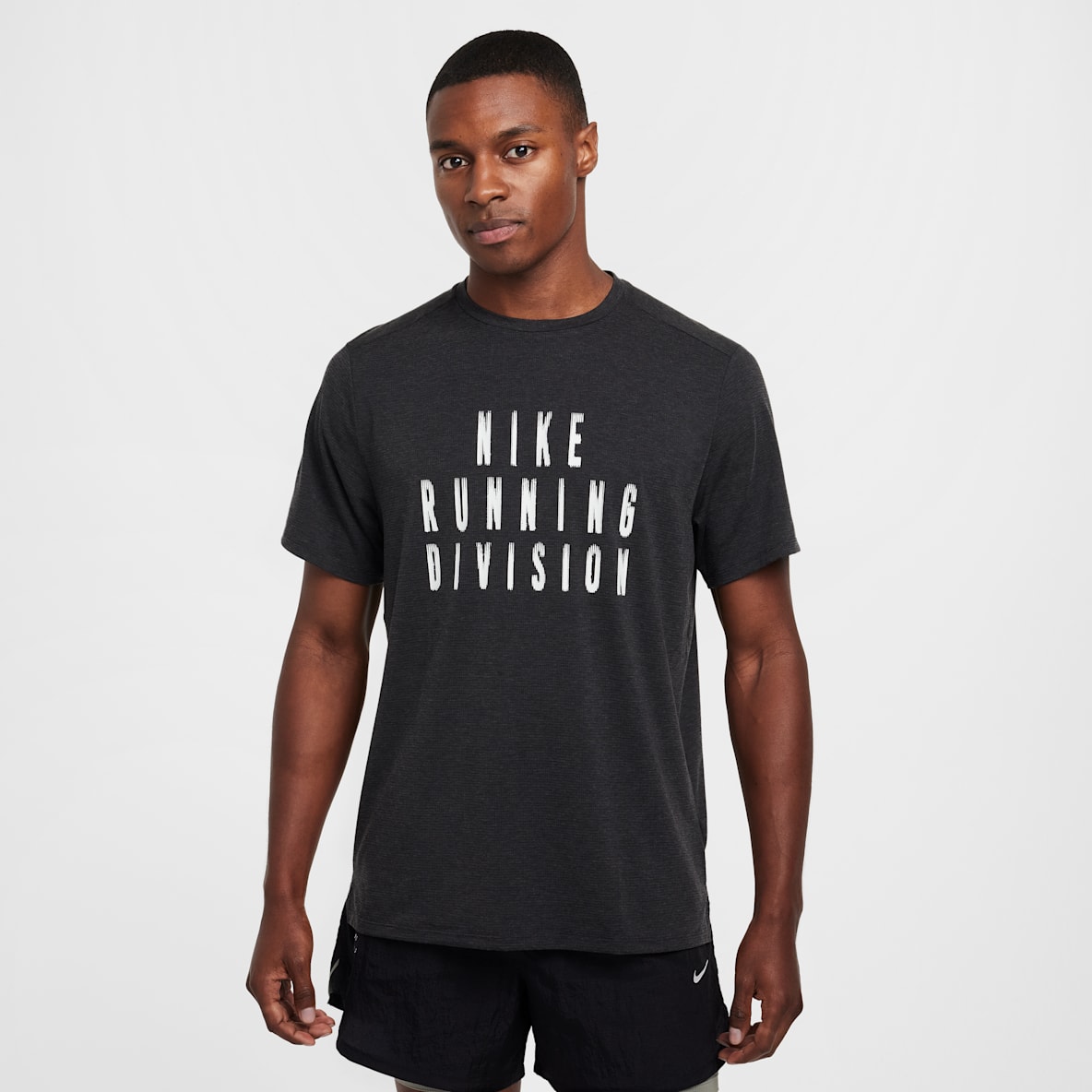 Nike Rise 365 Running Division Nike Rise 365 Running Division Playera de correr de manga corta Dri-FIT para hombre