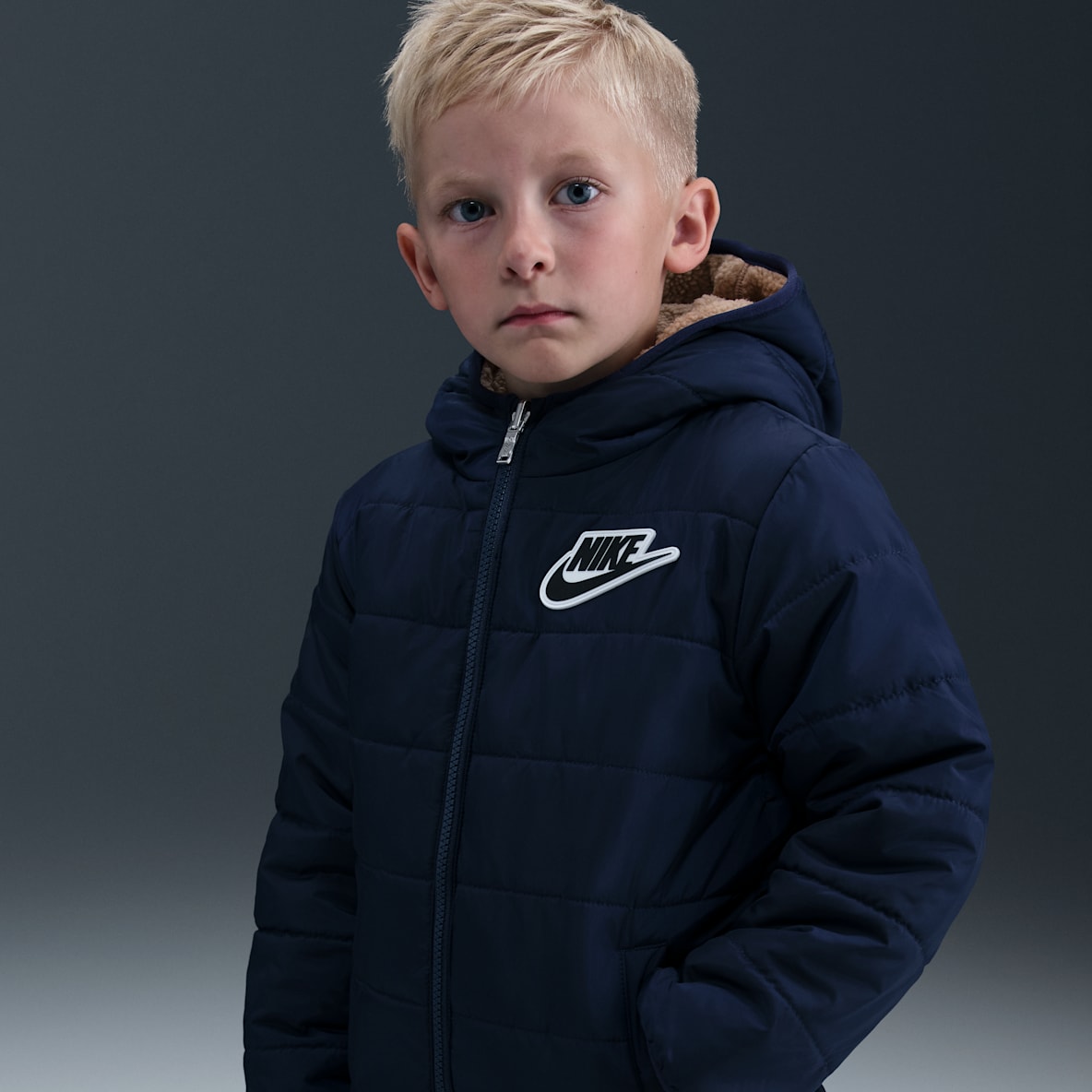 Nike Reversible Fill/Sherpa Jacket Nike Reversible Fill/Sherpa Jacket Chamarra para niños talla pequeña