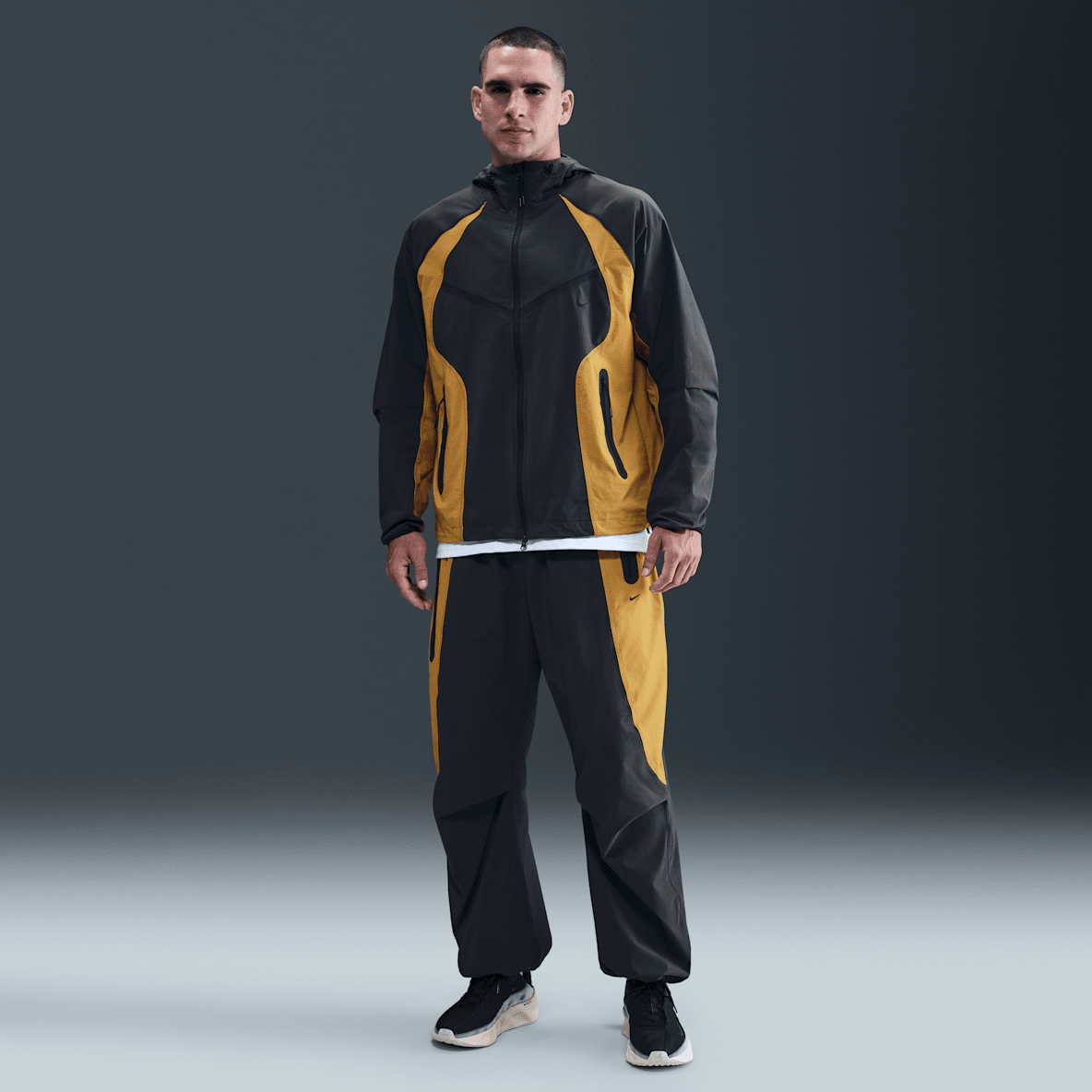 Nike Tech Nike Tech Men's Dri-FIT Woven Color-Block Oversized Pants