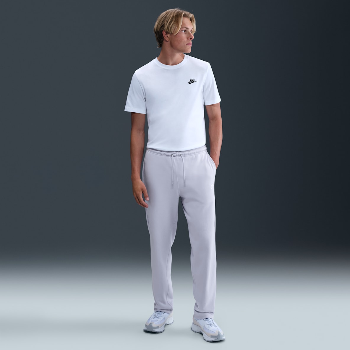 Nike Club Nike Club Men's French Terry Open-Hem Trousers