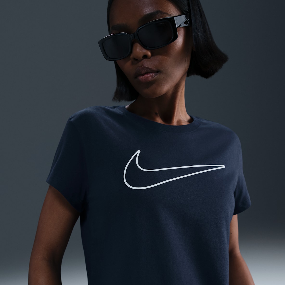 Nike Sportswear Nike Sportswear Women's Short-Sleeve Graphic T-Shirt