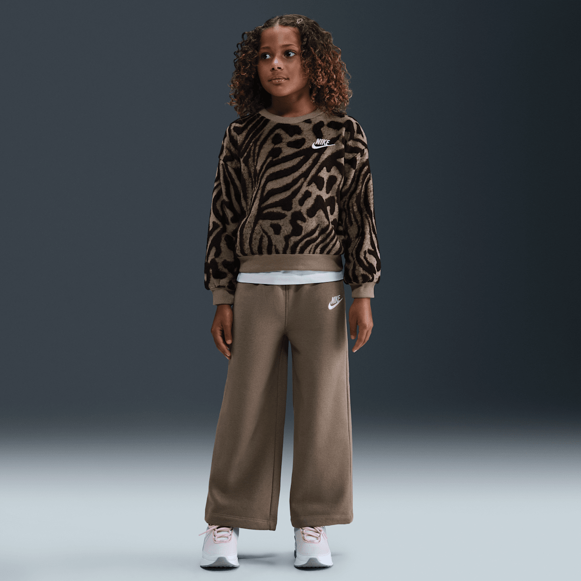 Nike Wild Warmth Nike Wild Warmth Conjunto de 2 piezas de tela de canalé para niños talla pequeña