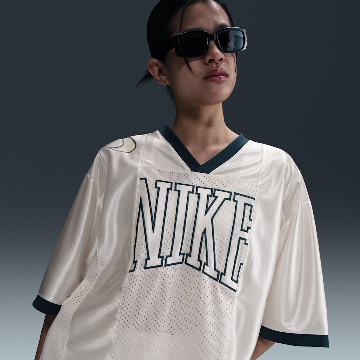 Nike Sportswear Jersey de manga corta con gráfico oversized para mujer