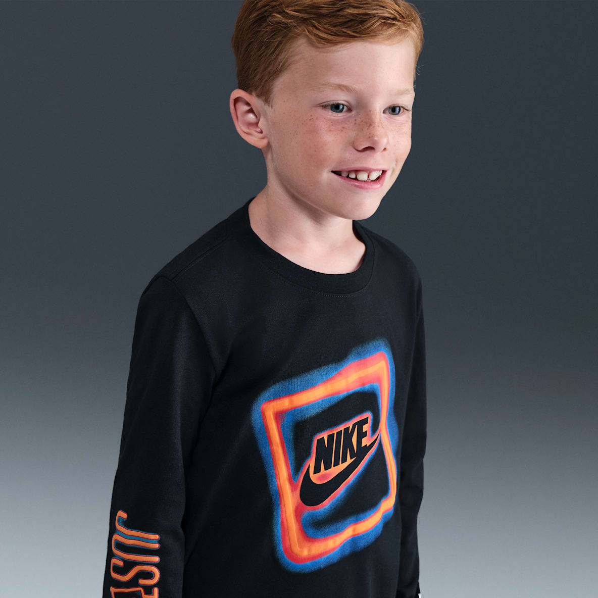 Nike Glow With Me Nike Glow With Me Playera de manga larga para niños talla pequeña