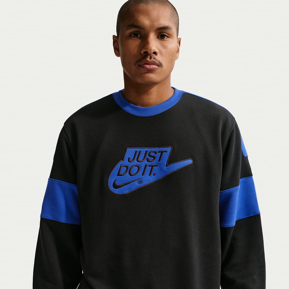 Nike Sportswear Club Men's French Terry Crew-Neck Sweatshirt