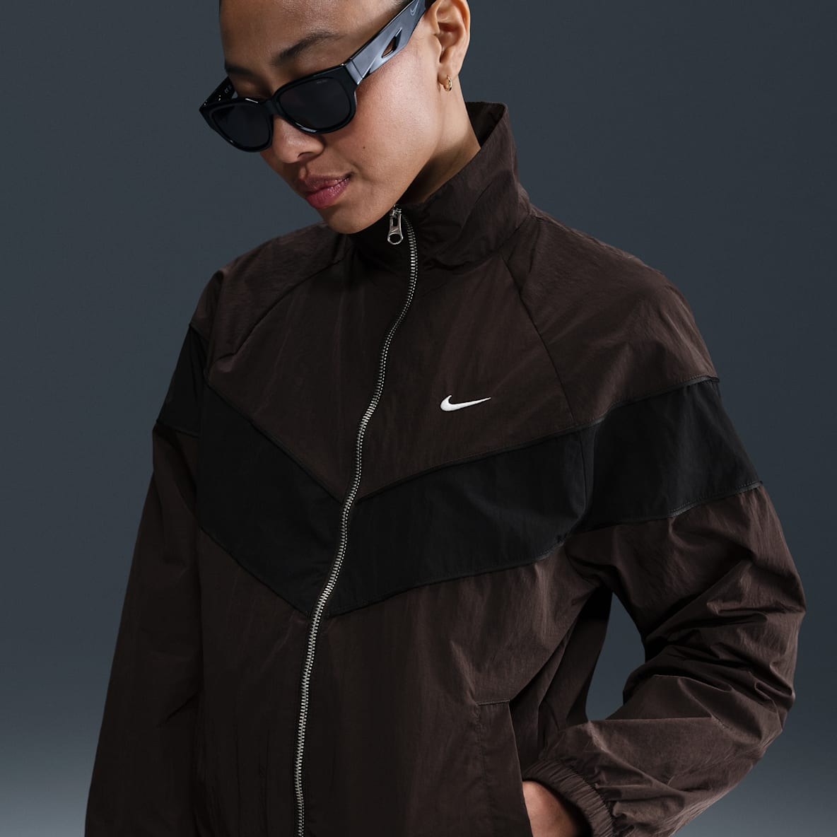 Nike Windrunner Nike Windrunner Women's Loose UV Woven Full-Zip Jacket