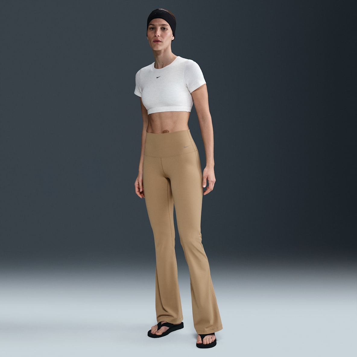 Nike Zenvy Nike Zenvy Leggings med hög midja och utsvängda ben för kvinnor