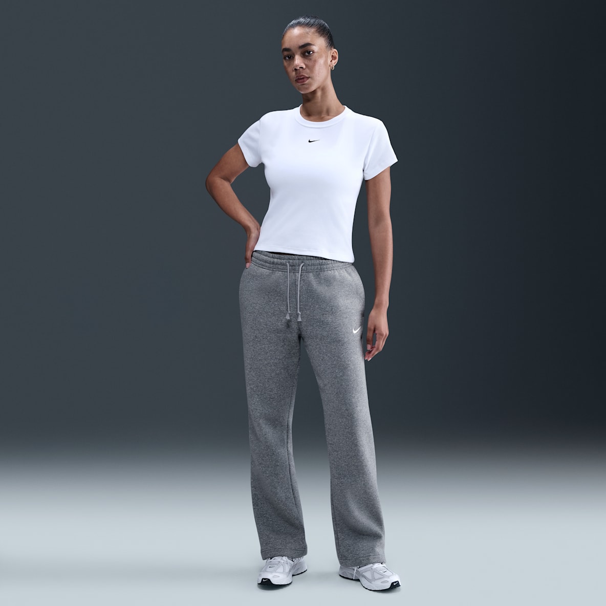 Nike Sportswear Phoenix Fleece Nike Sportswear Phoenix Fleece Pants de tiro medio con dobladillo abierto para mujer