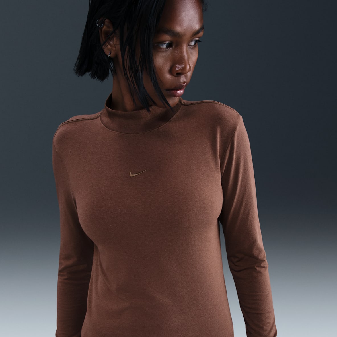 Nike Sportswear Chill Knit Nike Sportswear Chill Knit Women's Slim Long-Sleeve Mock-Neck T-Shirt