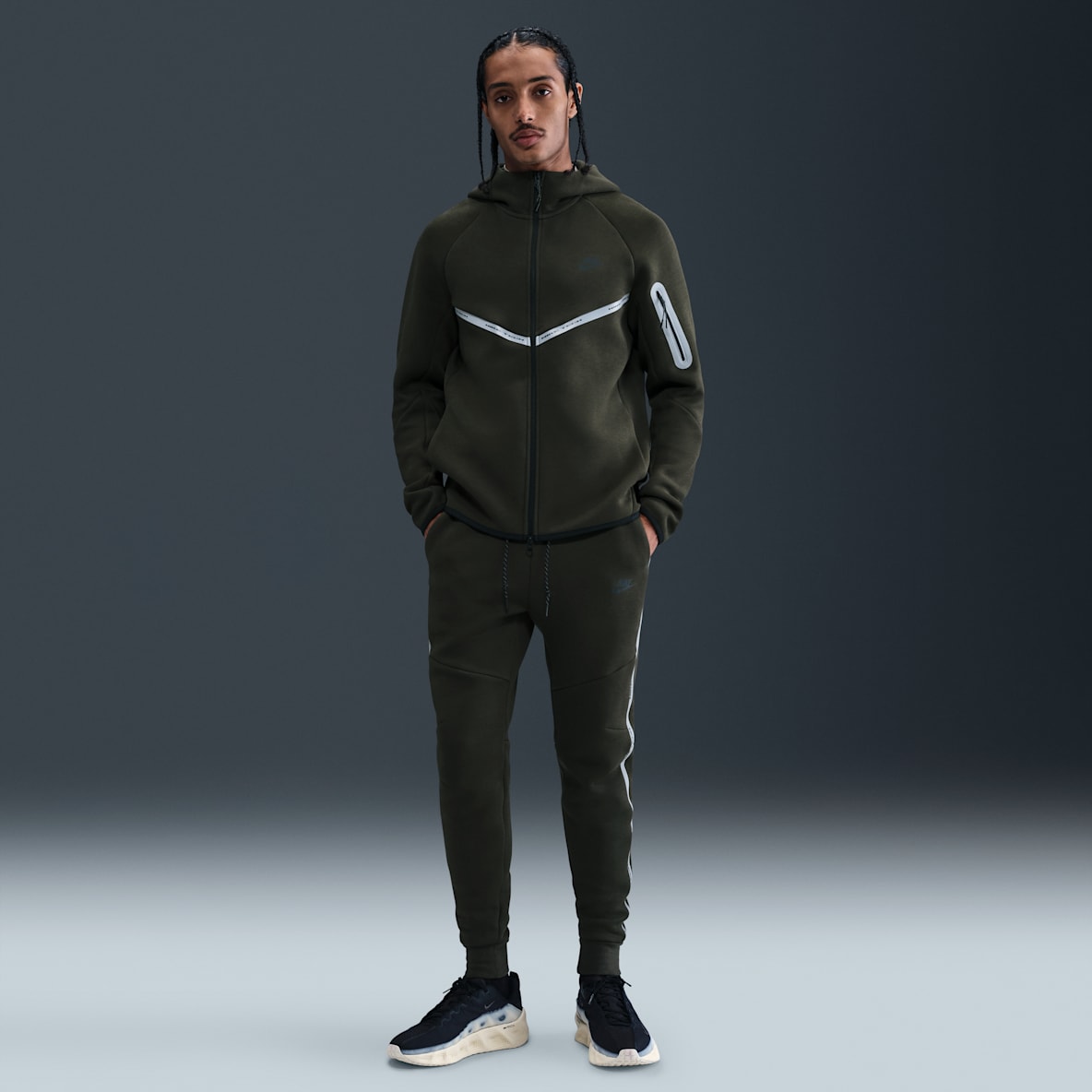 Nike Tech Nike Tech Men's Fleece Joggers with Reflective Accents