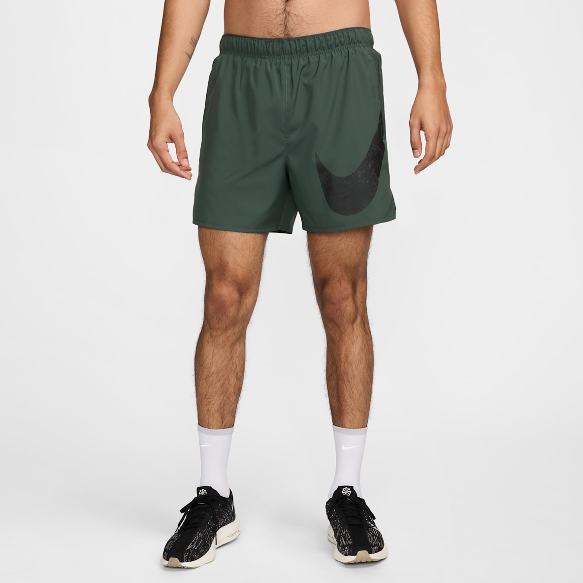 Nike Challenger Swoosh Nike Challenger Swoosh Men's 12.5cm (approx.) Dri-FIT Running Shorts