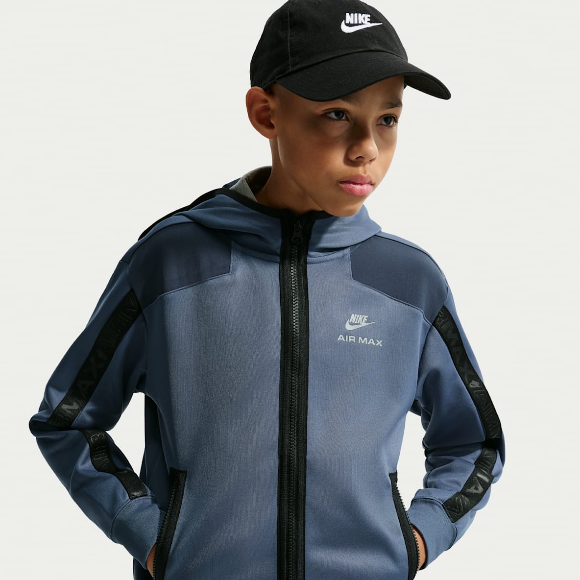 Nike Sportswear Older Kids' Full-Zip Hoodie