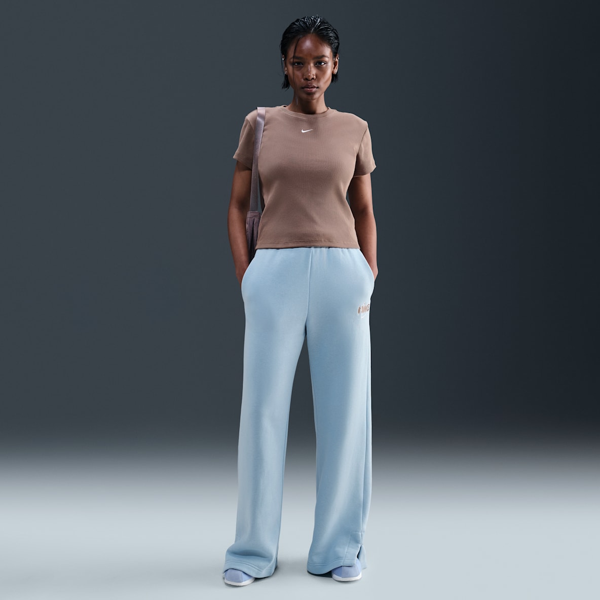 Nike Sportswear Phoenix Fleece Nike Sportswear Phoenix Fleece Sweatpants med høyt liv til dame