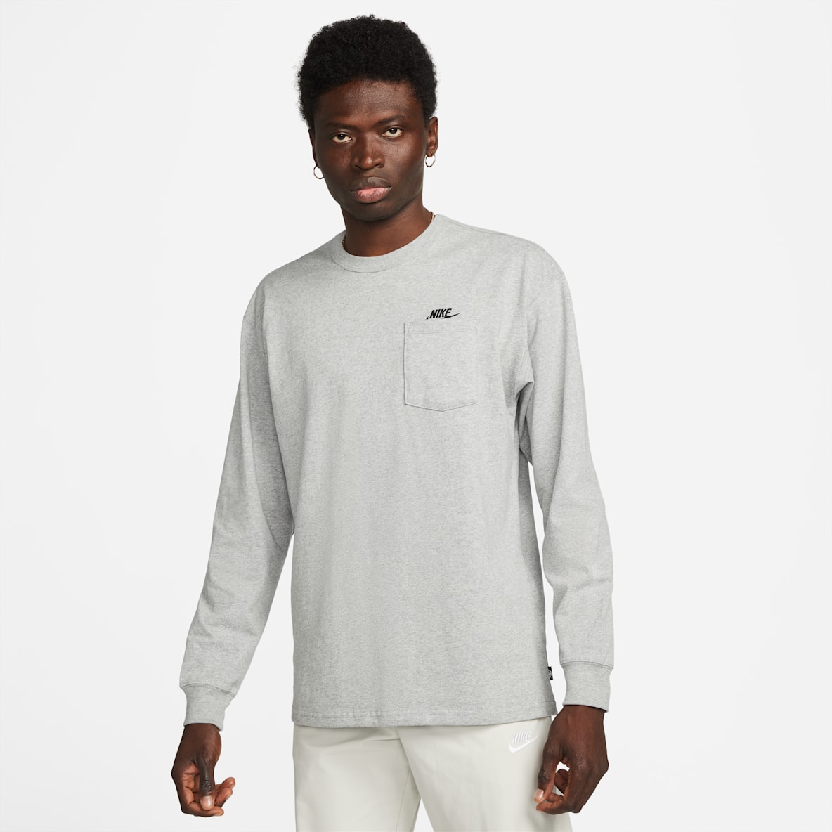 Nike Sportswear Premium Essentials Nike Sportswear Premium Essentials Men's Long-Sleeve Pocket T-Shirt