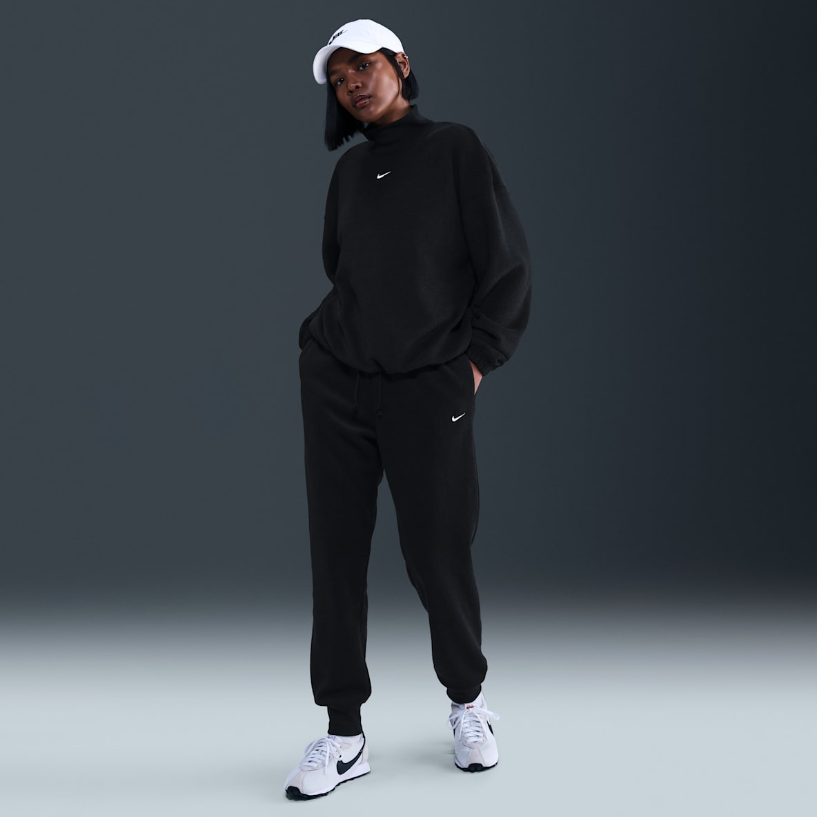 Nike Sportswear Phoenix Plush Nike Sportswear Phoenix Plush Women's Mid-Rise Cozy Fleece Pants
