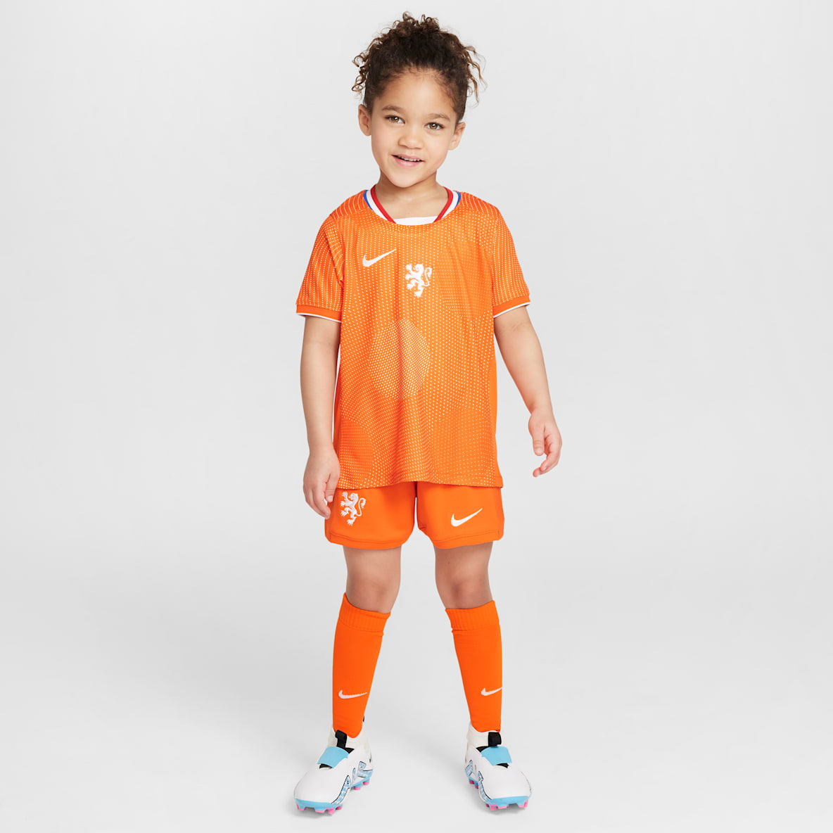 Netherlands 2025/26 Stadium Home Netherlands 2025/26 Stadium Home Younger Kids' Nike Football Replica 3-Piece Kit
