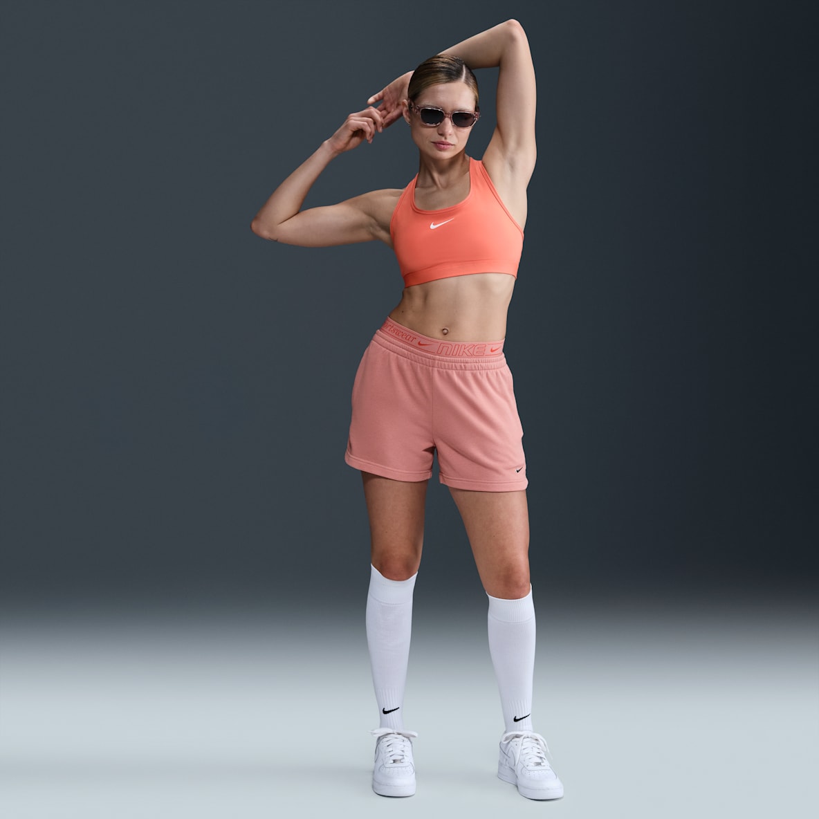 Nike Sportswear Chill Terry Nike Sportswear Chill Terry Shorts mit mittelhohem Bund (Damen, ca. 10 cm)