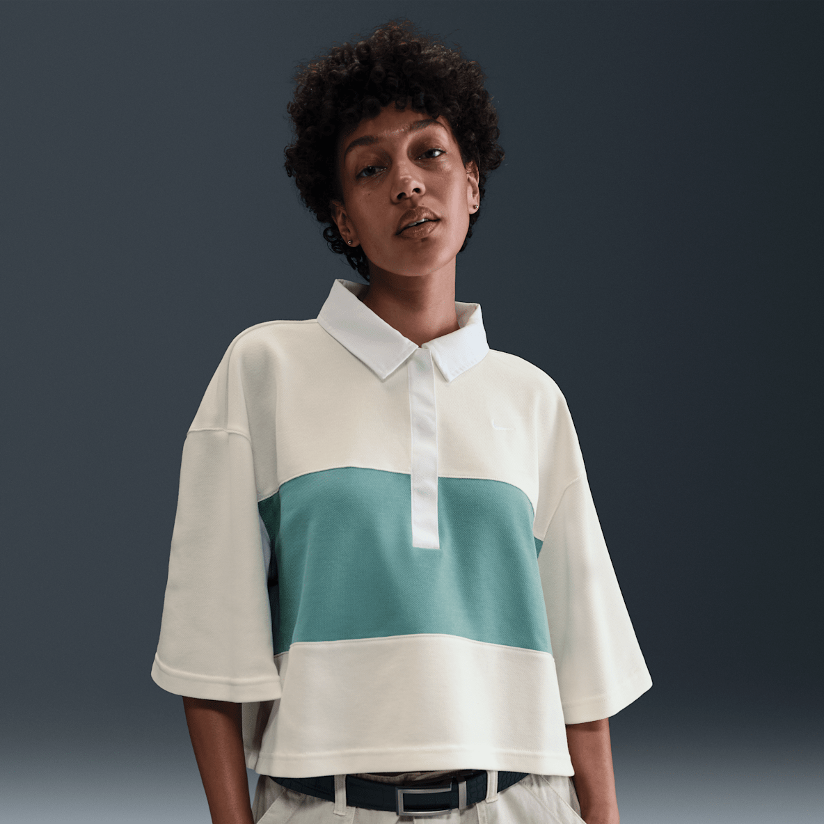Nike Sportswear Nike Sportswear Playera tipo polo de manga corta oversized para mujer