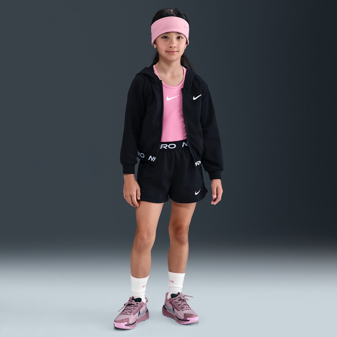 Nike Dri-FIT Essentials Nike Dri-FIT Essentials Shorts de French Terry Pro para niños talla pequeña