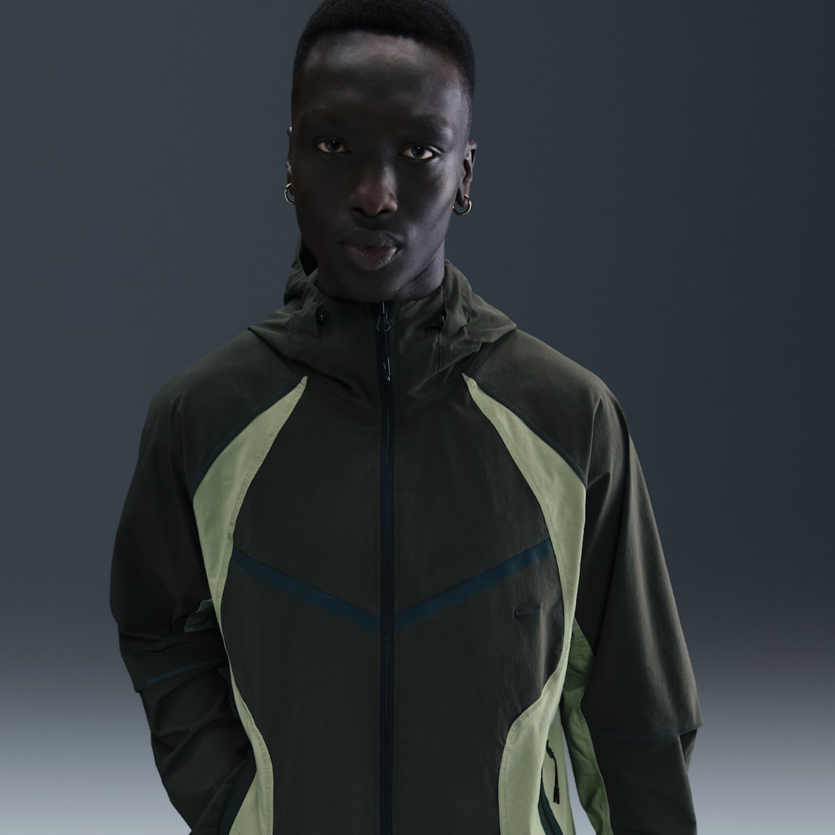 Nike Tech Nike Tech Men's Dri-FIT Woven Color-Block Windrunner Loose Jacket
